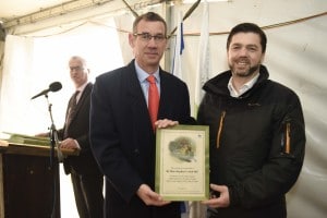 Stephen Crabb and Regev - Eric tree planting 2017